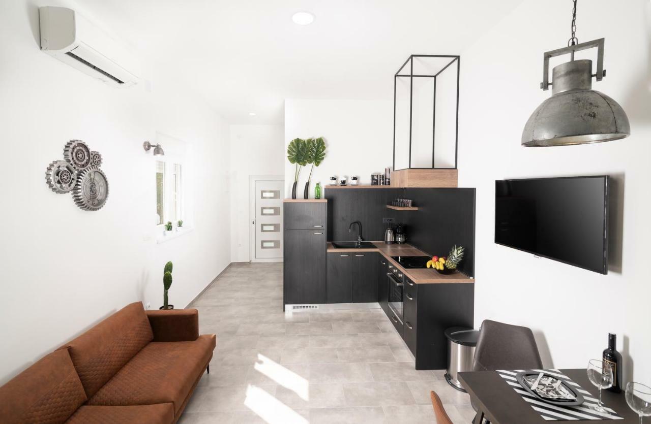 Apartment Space *
